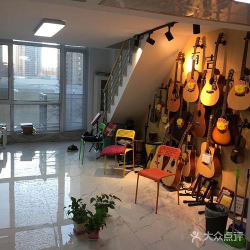 有间乐器行批发零售吉他尤克里里图片-北京吉他网